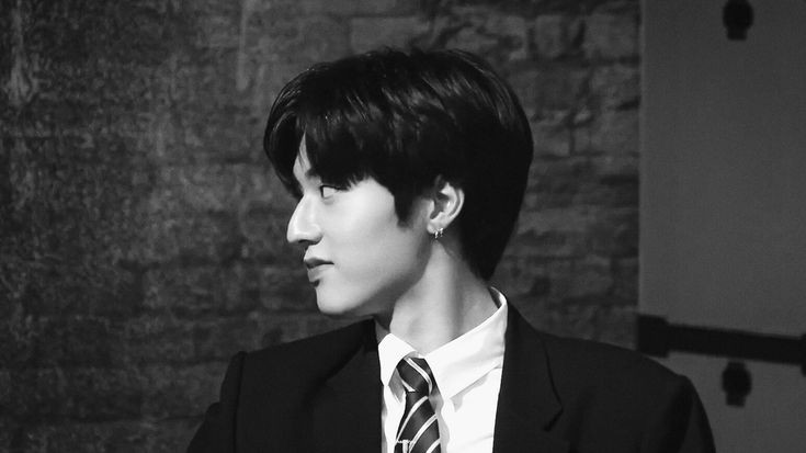 kyuhoes_'s tweet photo. Haruto Watanabe from TREASURE https://t.co/f9slGaRoYt