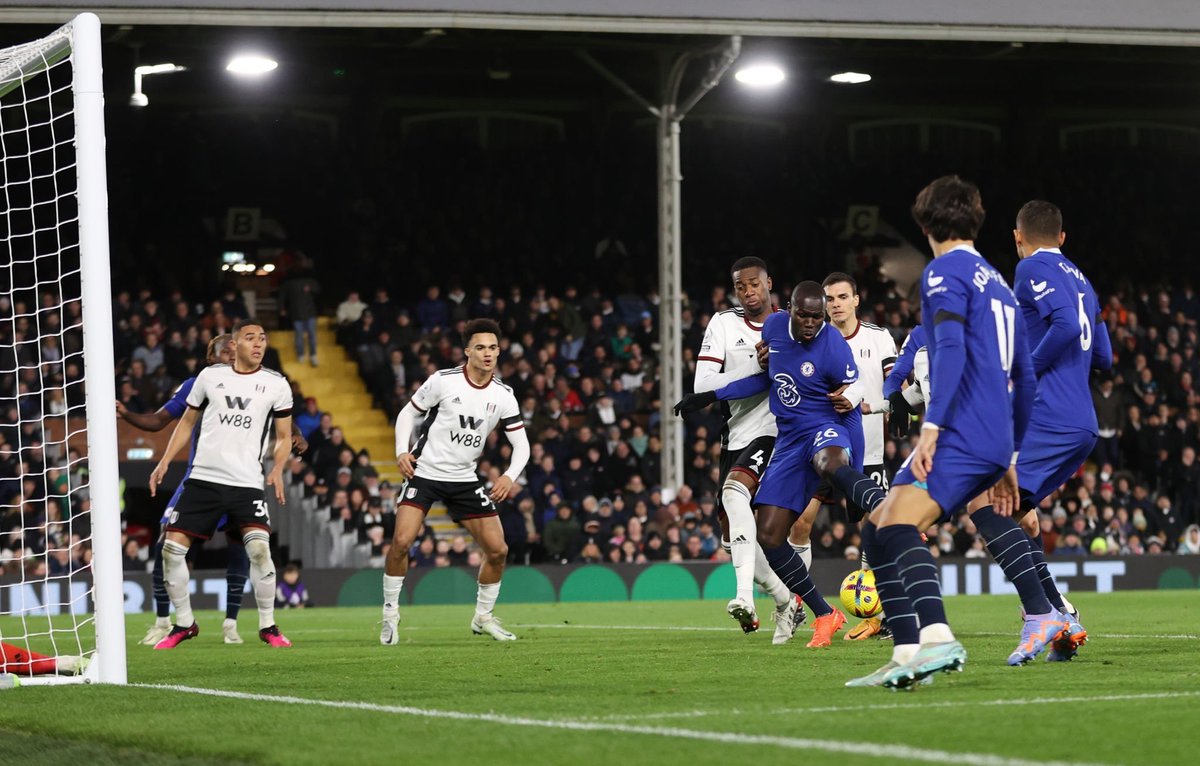 KabarChelIndo's tweet photo. FULL TIME
Fulham 2-1 #CHELSEA

⚽ Willian 25'
⚽ Carlos Vinicius 73'

⚽ Kalidou Koulibaly 47'
🔴 Joao Felix 

Rutinitas 💪

#KTBFFH #CFC https://t.co/cA01WNibZP