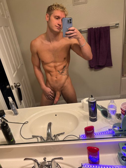 💙 Show me some love 💙 https://t.co/KnoKqfT8T3