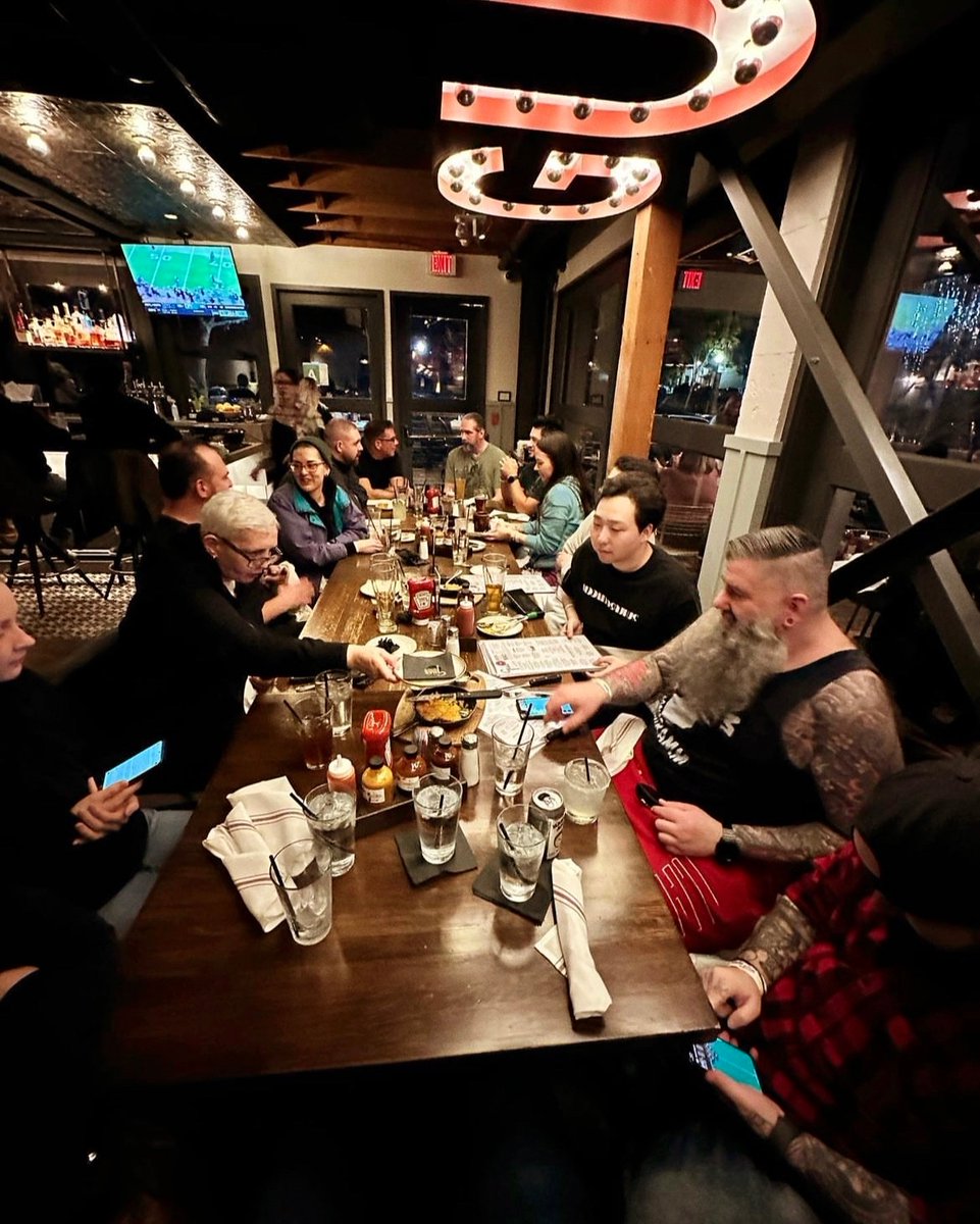 Gatherings are better when you hold them at Gus’s BBQ! Call your favorite location to see what we can do about your upcoming gatherings. 🐷❤️