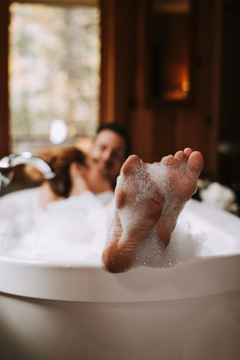 thesteamboatinn's tweet image. Soak your cares away. Disconnect to reconnect. Relax. Unplug and recharge. Ahhh....
Pick your favorite caption and book a stay in our private and romantic Maple Ridge Suite to experience them all.