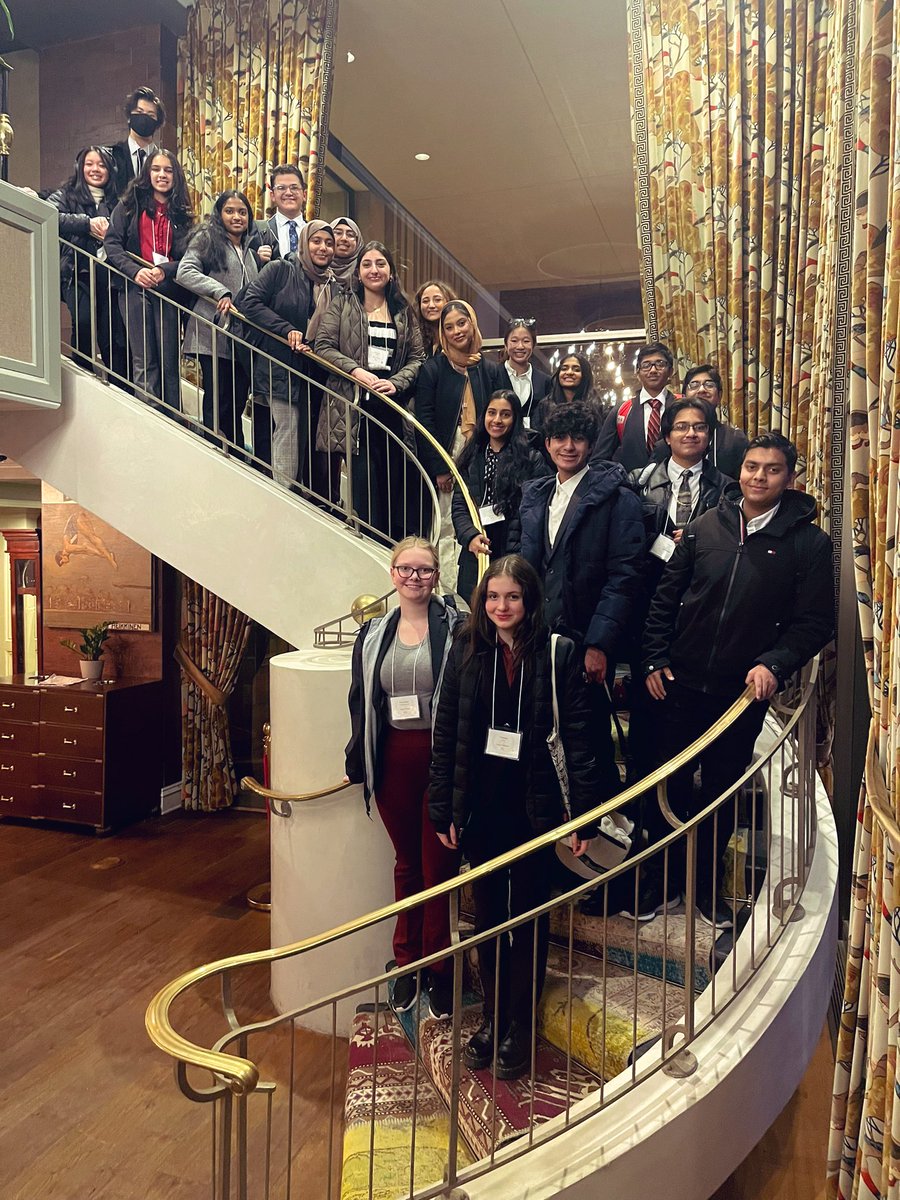 ms_feeley_'s tweet photo. Athens Model UN @troy_athens is ready for #MUNUM to start tonight!! We’re excited to be here with the Troy High delegates @TROY_MUN on @UMich campus! https://t.co/OJQvkfzNis