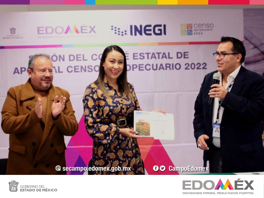 CampoEdomex's tweet photo. Este día se realizó la Sesión de Clausura del Comité de Apoyo al #CensoAgropecuario2022, en el #Edoméx. Agradecemos el trabajo en equipo del personal del @INEGI_INFORMA y la @CampoEdomex. 
Sigue el hilo👇🏻 https://t.co/A5DDbuBpgm