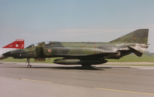 NewarkAirMus's tweet photo. Let's do a #SkipSave selection for tonight's #NAM4photoFinish with a prequel to #PhantomFriday
#EveryNAMvisitCounts https://t.co/FbSar3QZqn