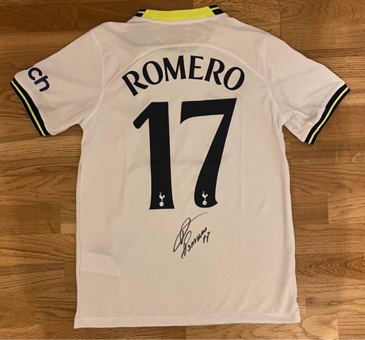 SpursSongSheet's tweet photo. 🤍⚽️ GIVEAWAY - Don’t miss out! ⚽️🤍

If Spurs beat Arsenal this weekend then one lucky person will be selected to win the signed item below 🇦🇷

Another will win a £100 voucher for @SuZeSport website! 

To enter you must: 

1️⃣ Retweet this
2️⃣ Follow @SpursSongSheet and @SuZeSport https://t.co/p7ugOYhpkU