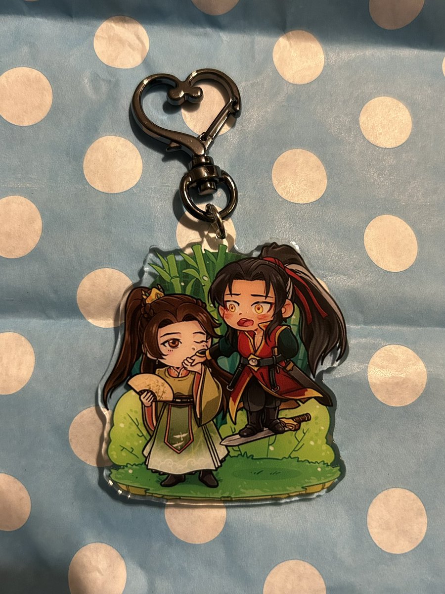 Got a keychain made with my commission from @sukuiddo :)