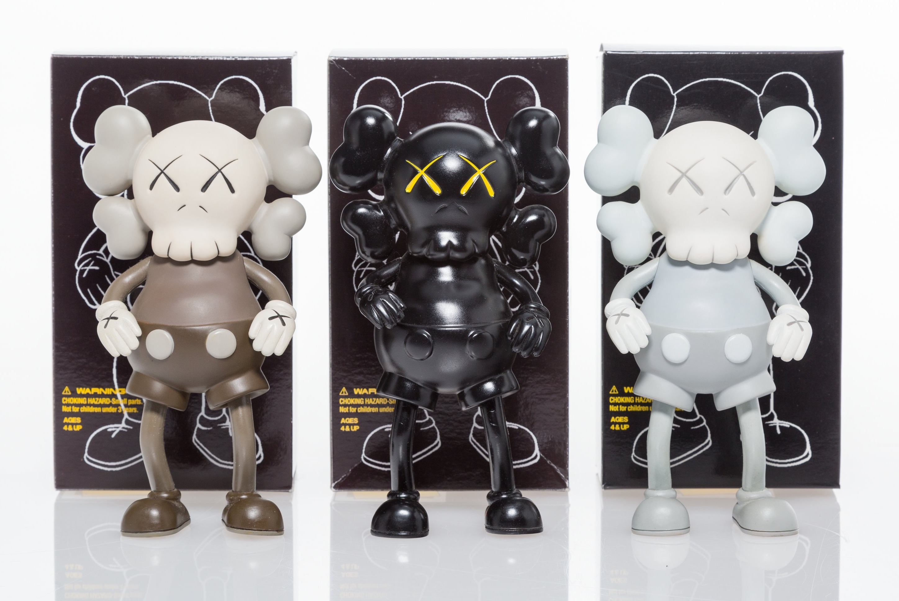 Kaws | BOUNTY HUNTER BLACK - Dope! Gallery - キューブリック