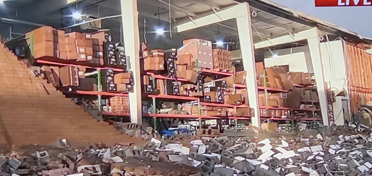 ThomasDBradley on Twitter "Pics of strom damage and a possible 