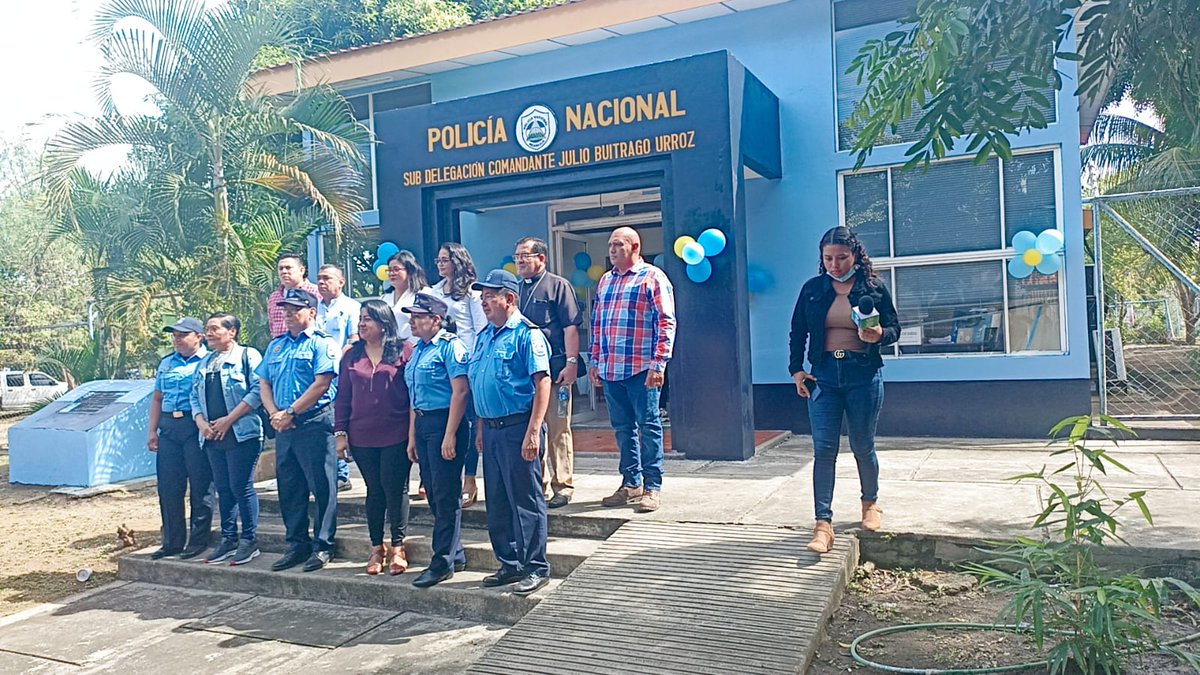 MifamManagua's tweet photo. #Managua │#DistritoDos
✅ Participamos en la inauguración de la Comisaría de la Mujer No. 184 en la Unidad Policial Comandante Julio Buitrago Urroz 👮♀️👮♀️👮♀️, del Barrio Bóer, Distrito 2, Managua🙋♀️.
#MásVictoriasPuebloPresidente #AmorALaFamilia #AmorALaVida #2023JuntosVamosAdelante https://t.co/N5q9huSbxe