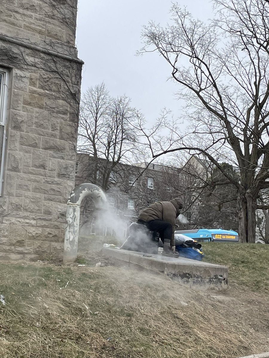 DebraLefebvre's tweet photo. I saw this &amp; my heart broke. All but one of my patients today are homeless. Homelessness costs us all. A month in hospital costs $30,100, in a shelter $6,600, &amp; supportive housing costs $2,500/mo. Make this make sense. #endhomelessness #ygk #onhealth #endpoverty
h/t @drandrewb https://t.co/zDBo5zD5bJ