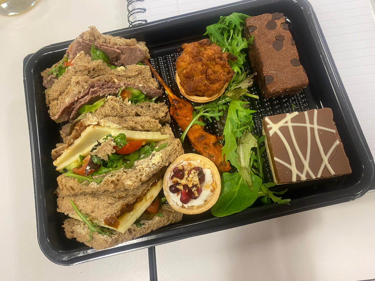 teagirl27's tweet photo. Amazing gluten free lunch at work during today's midday training session. Thanks Muckle LLP 😍 https://t.co/GK5LlHmyaE