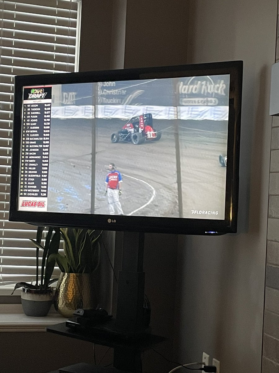 tictoctimer's tweet photo. From Mission British Columbia. Hoping everyone has a great season at #agassizspeedway . @FloRacing @NosEnergyDrink #tweetyourfloseat https://t.co/58AWnc7JZe