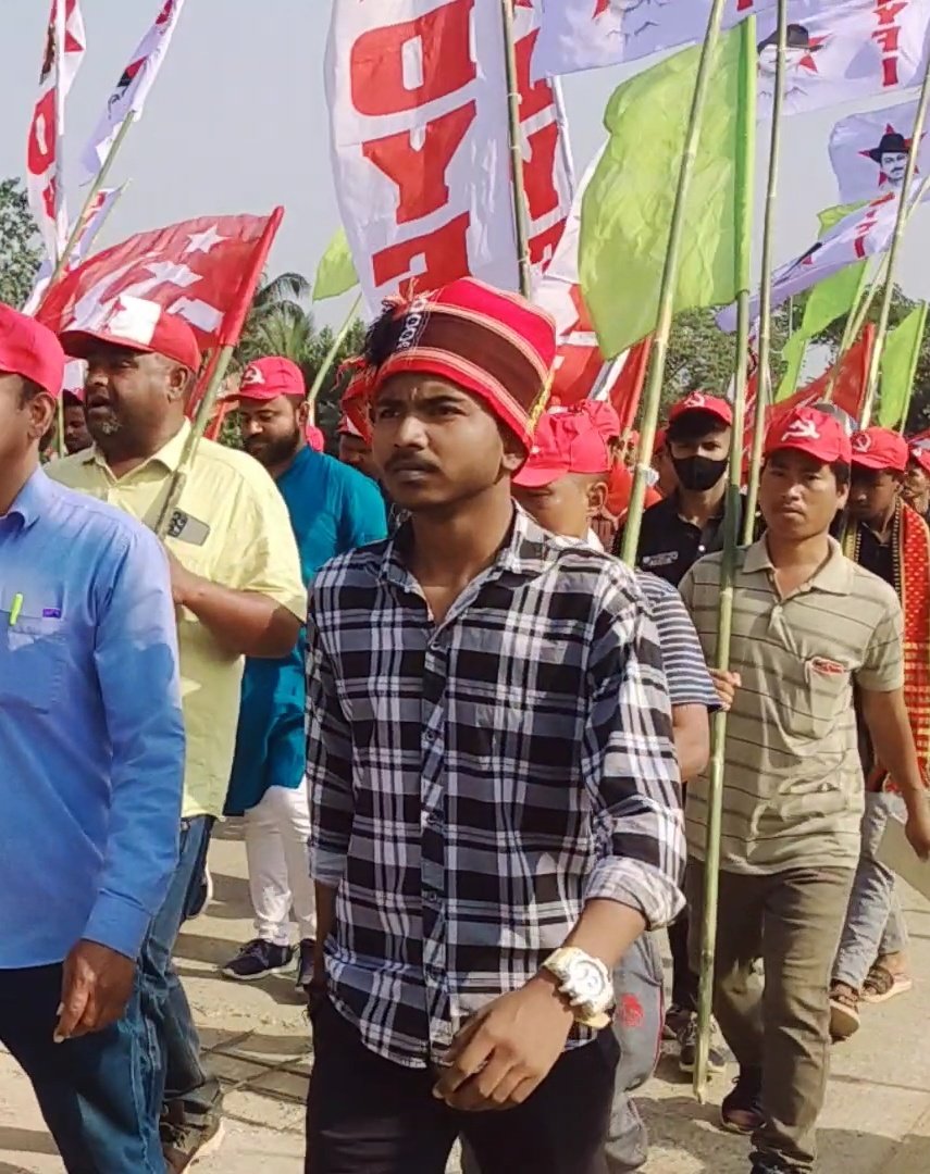 Pritam Chowhan ☭ tweet media