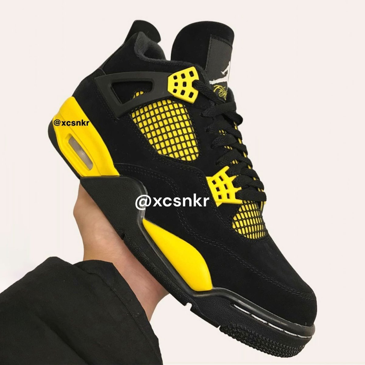 sneaker_wars's tweet photo. 【海外5月13日発売予定】ナイキ エアジョーダン 4 レトロ "サンダー" ブラック/ツアー イエロー(DH6927-017)
⇒https://t.co/u7eJnDgWCn
#sneakerwars #スニーカー #ナイキ https://t.co/Xpudp9jHlu