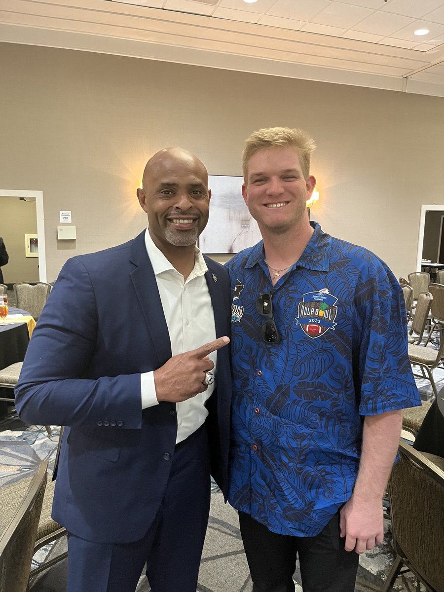 It’s always good to see people from Gwinnett Co, GA. Great evening at the HULA BOWL HALL OF FAME BANQUET. Future is bright for you@chasebrice7 ⁦<a href="/GDPsports/">Gwinnett Daily Post</a>⁩ ⁦<a href="/GraysonRams/">Grayson Rams 2023</a>⁩ <a href="/NFL/">NFL</a>
