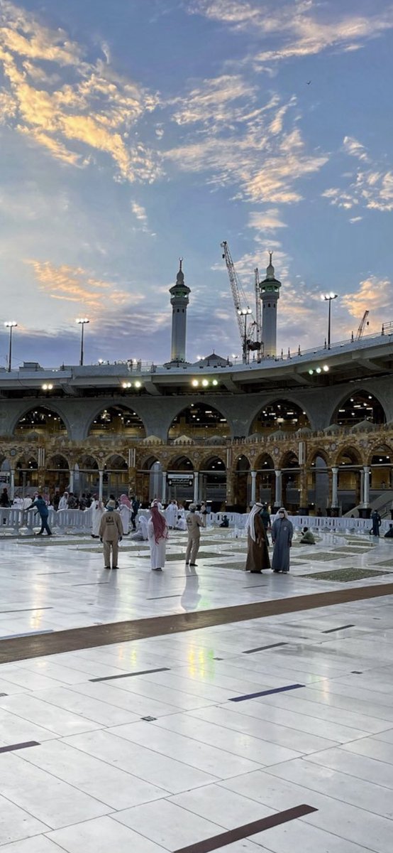 3bdul7afez's tweet photo. #يوم_الجمعة اللهم صل وسلم على نبينا مُحمد♥️ https://t.co/BGake96OIZ