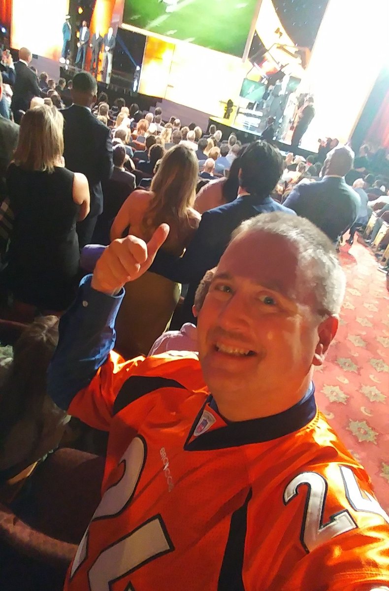 ronNcaphill's tweet photo. With #SuperBowl Week in just over 3 weeks, many have asked about my "why" and "how." @AZSuperBowl will be my 17th of last 22.
Props to @JBristolKHOU/@KHOU on a fun story from 2019 #SBLIII Atlanta. One of my favs!
Cool postscript: #Broncos invited me to #NFLHonors..a wow moment! https://t.co/Yv7zgxBMqL