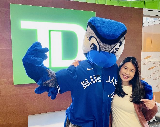 Thanks Ace from @BlueJays for visiting the team and our customers at TD Tower Vancouver! P.S. Those were some fly moves you had today 😉#TBJWinterTour