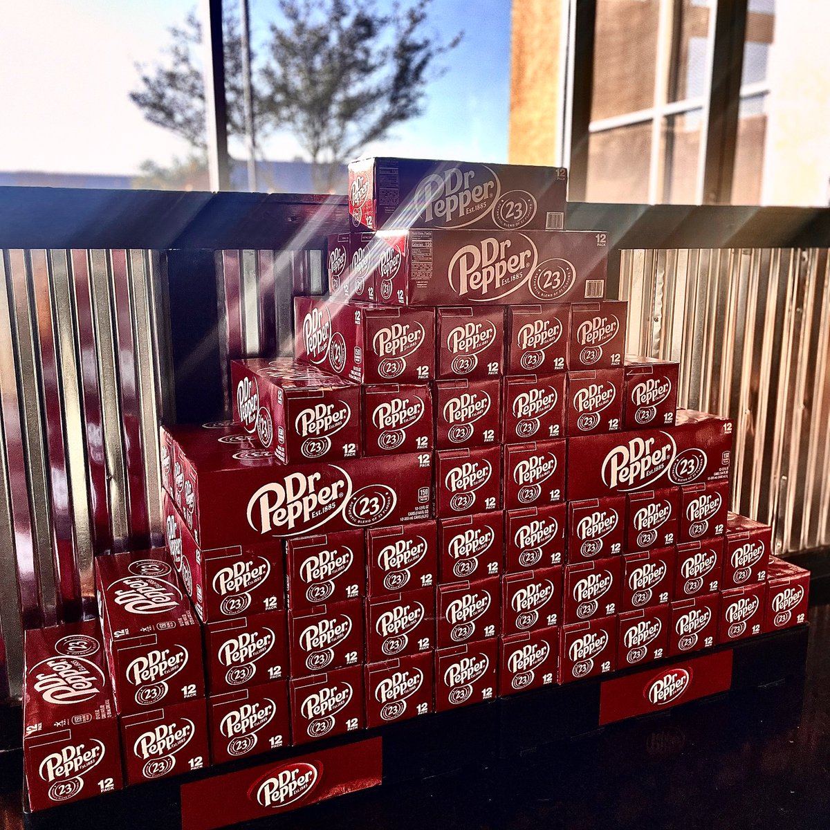 brettsbbqshop's tweet photo. A one year supply of Dr Pepper could be YOURS. We will choose ONE winner on Super Bowl Sunday to win these 52 twelve packs. Details will be posted on the display once the contest begins this Saturday!
#imapepper #HouBBQ https://t.co/S6V0Wij7f2