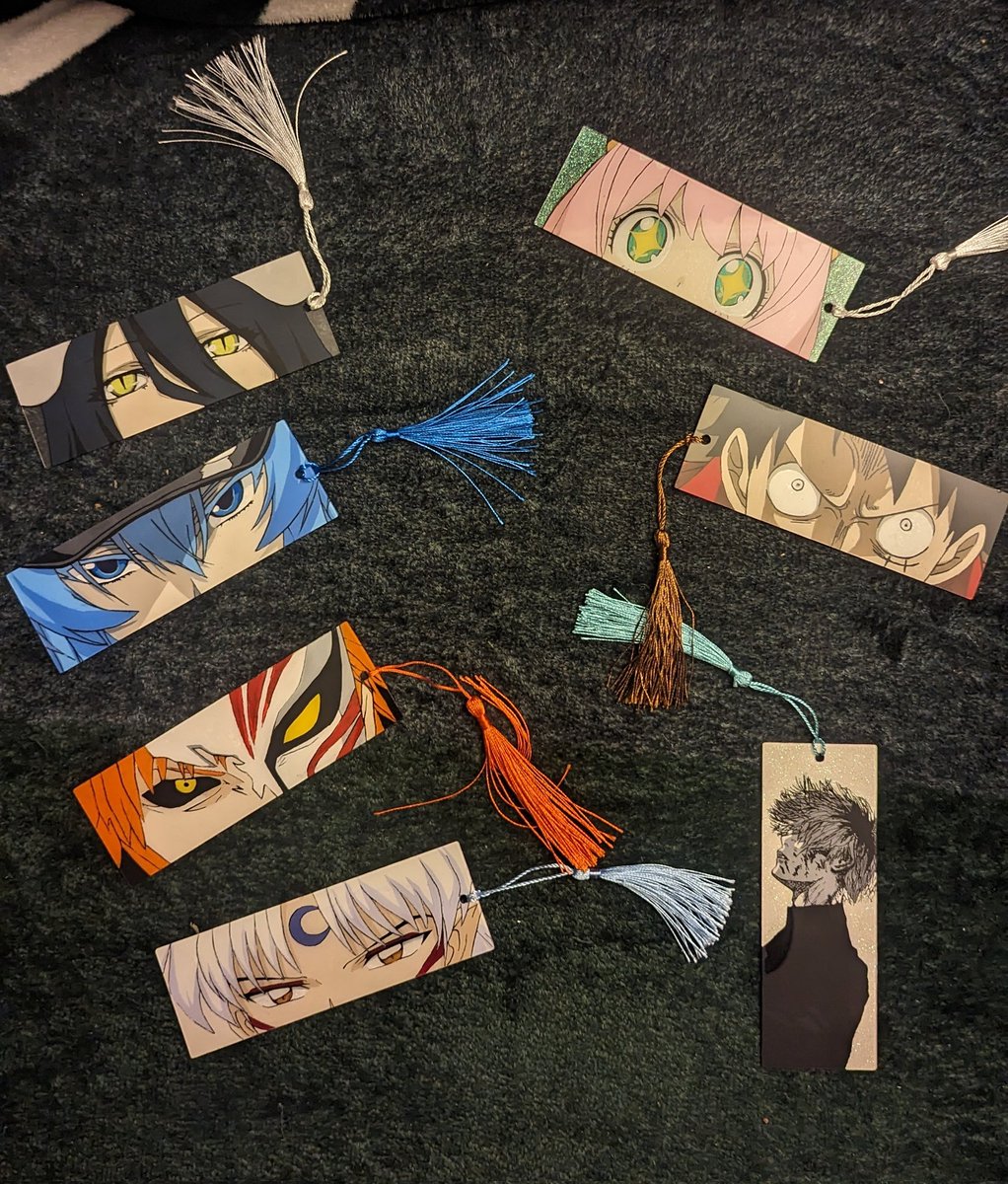 CassuhdeeSelf's tweet photo. Bookmark dump 💙 getting my shop goin 😁 #art #bookmark #ArtistOnTwitter #artistsontwitter #albedo #overlord #bleach #spyxfamily #anya #onepiece #luffy #sesshomaru #inuyasha #tokyoghoul #kaneki #esdeath #akamegakill https://t.co/NLkn6PzkFy