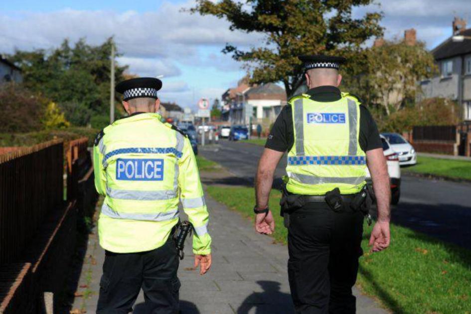 come2glasgow's tweet photo. Glasgow crime: Police 'chase group of teens' in disturbance - Glasgow Times https://t.co/mPnqt2D7GL https://t.co/GNmssiFTt9