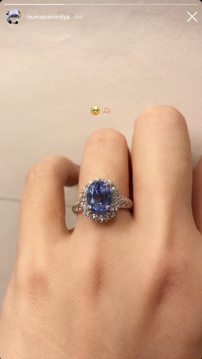 meichaton's tweet photo. 271. asik banget ih posting cincin… 🥹🤍 #mauk https://t.co/hfviKLjToY