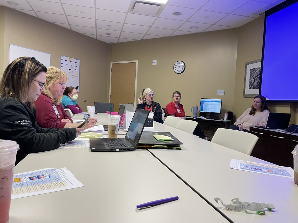 lofo_iuh's tweet photo. Great discussion tonight #iuhsaxfish all about patient safety & quality with some of my favorite team members. This is the start of something great. #beyondthebundle #devicesanddoodoo #quality101 @IUHealthTeam #patientsafetyatIUH #MOBILITY https://t.co/IKWT9Pq5jO