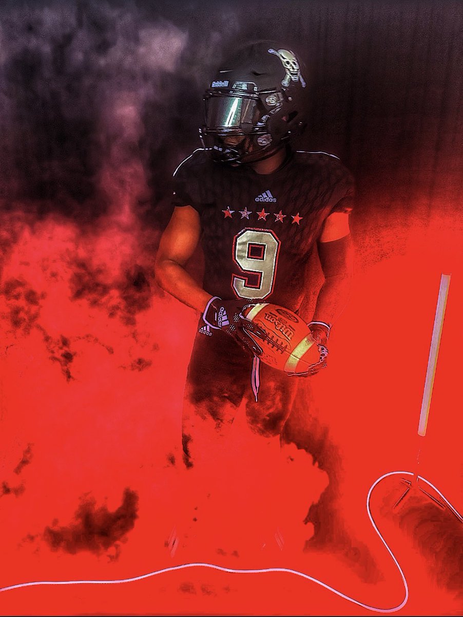 CharlestonFren9's tweet photo. ☠️ x 9 

Great visit today thank you @EMCC_FB 

@AmoryFB @DaShaunfields22 @LawrencHopkins https://t.co/odY9x0aBOn