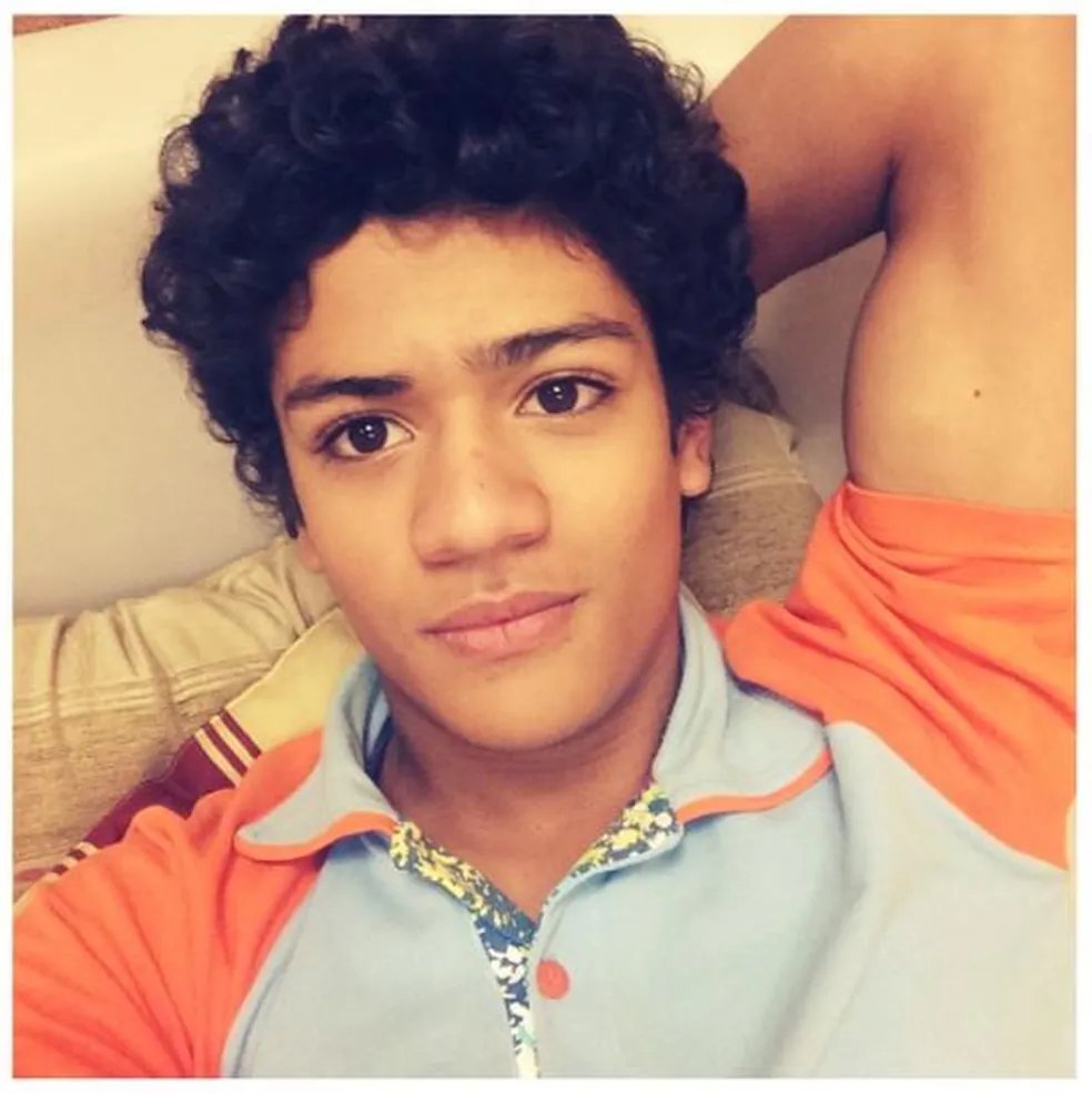 AcervoCharts's tweet photo. 🚨 MOSCA: Gabriel Santana é bissexual, extremamente preguiçoso e quer beijar muito no #BBB23. https://t.co/tmh4IjpK9D