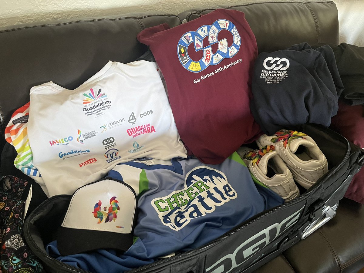 OfficerCulture's tweet photo. 🎶On the road again🎶
Last year COVID canceled my trip to the #SinCityClassic but 2023 is gonna work for me! #cheerseattle is on the "Spread That Love" tour so you know it's gonna be 🔥. 

#PCARocks #cheersf  #CHEERForLife
#GoldenRainbowLV    #spiritbucket 
💙💚❤️🖤📣🎰💰🌈 https://t.co/zDcFSr5v63