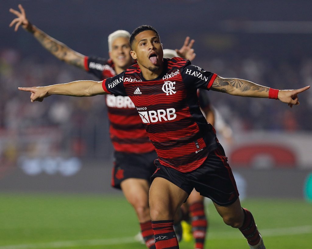 arraxcadepre14's tweet photo. Obrigado por tudo João Gomes!!!
 
Aquele menino que foi cortado até do banco da final da Libertadores e foi assistir o jogo no meio da torcida, conquistou tudo logo dps.

 🏆 - Brasileiro 2020, Supercopa 2021, Carioca 2021, Copa do Brasil 2022 e Liberta 2022 https://t.co/CKTlzdcpvM