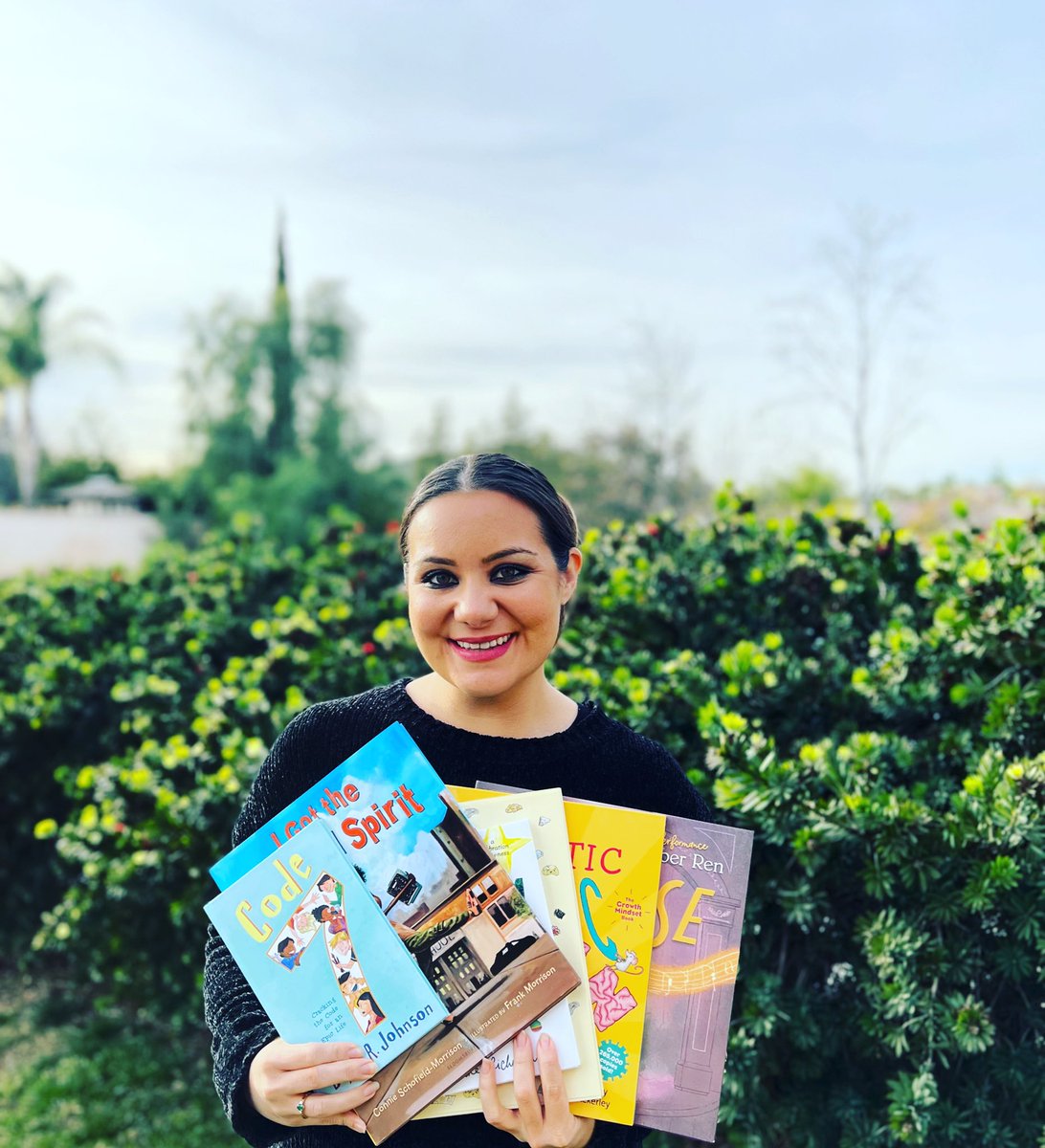 Thank you @CapitalOne and @HarperforKids for gifting my classroom with 6 brand new beautiful books! 

I cannot wait for my Scholars to continue in their journey to defining what it means to be their “Personal Best!” Thank you, thank you, thank you!