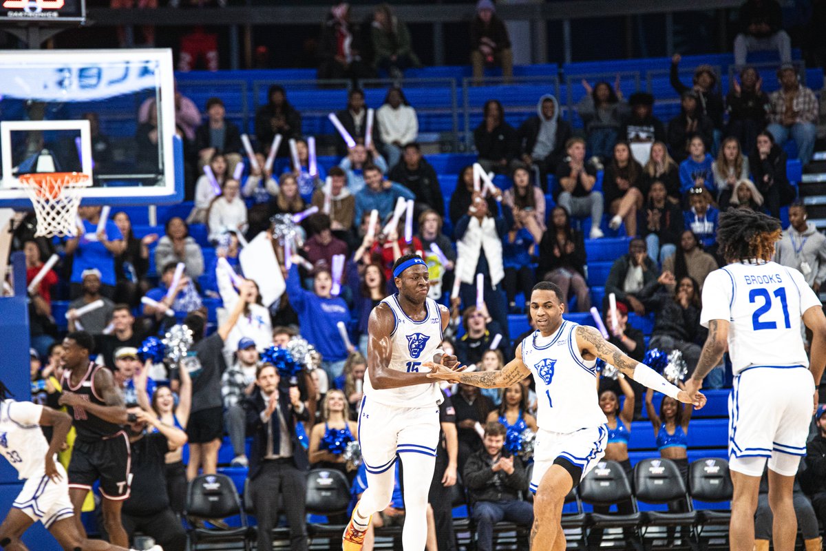 GSU_MBasketball's tweet photo. 𝟮𝙣𝙙 𝙝𝙖𝙡𝙛 𝙡𝙚𝙩'𝙨 𝙜𝙤𝙤𝙤 🔥

#OurCity | #MORE https://t.co/UUfDAq70WZ