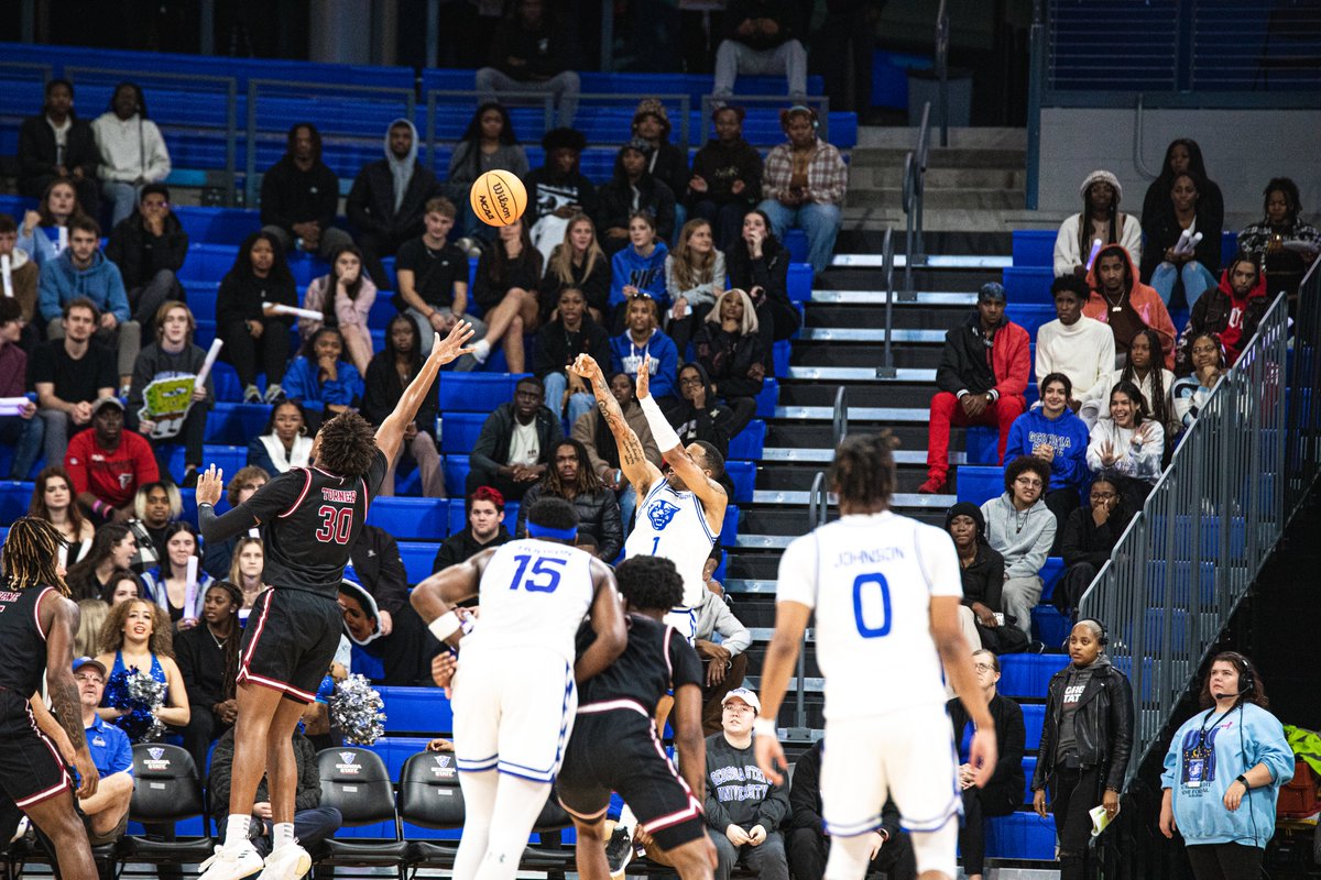GSU_MBasketball's tweet photo. 𝟮𝙣𝙙 𝙝𝙖𝙡𝙛 𝙡𝙚𝙩'𝙨 𝙜𝙤𝙤𝙤 🔥

#OurCity | #MORE https://t.co/UUfDAq70WZ