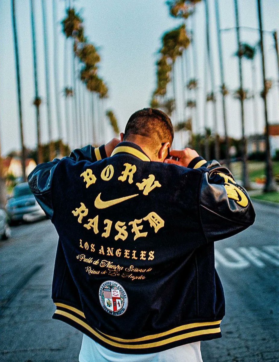 JustFreshKicks's tweet photo. Upcoming Born &amp; Raised x Nike Varsity Jacket https://t.co/7WWDNM3PZm