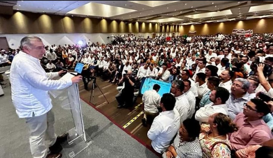 MdeLopezAALopez's tweet photo. Lujo de Secretario de Gobernación. #DeLópezAALópez https://t.co/au9rmR4B0Y