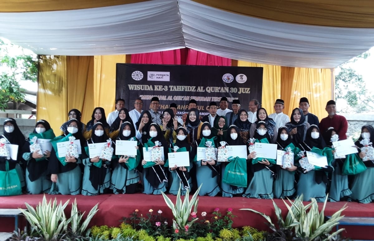 Yayasan Istiqomah Ikatan Alumni Pendidikan Terapan (IAPAT) Undip mewisuda 14 santriwatinya pada Minggu (8/1/2023) di Pemalang. Menurut Ima Syahata, Ketua Yayasan Selengkapnya ikaundip.org/readmore/70854…
