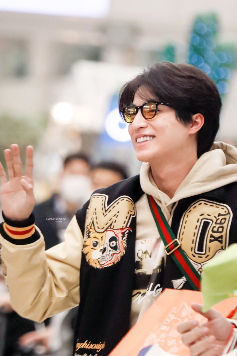 regnis0223's tweet photo. @gulfkanawut Have fun and enjoy naka!😍🥰

#GULF1stfanmeetinginkorea
#걸프야_한국에_온_걸_환영해
#GulfKanawut
#กลัฟคณาวุฒิ 
@gulfkanawut https://t.co/NPyfB5HmcV