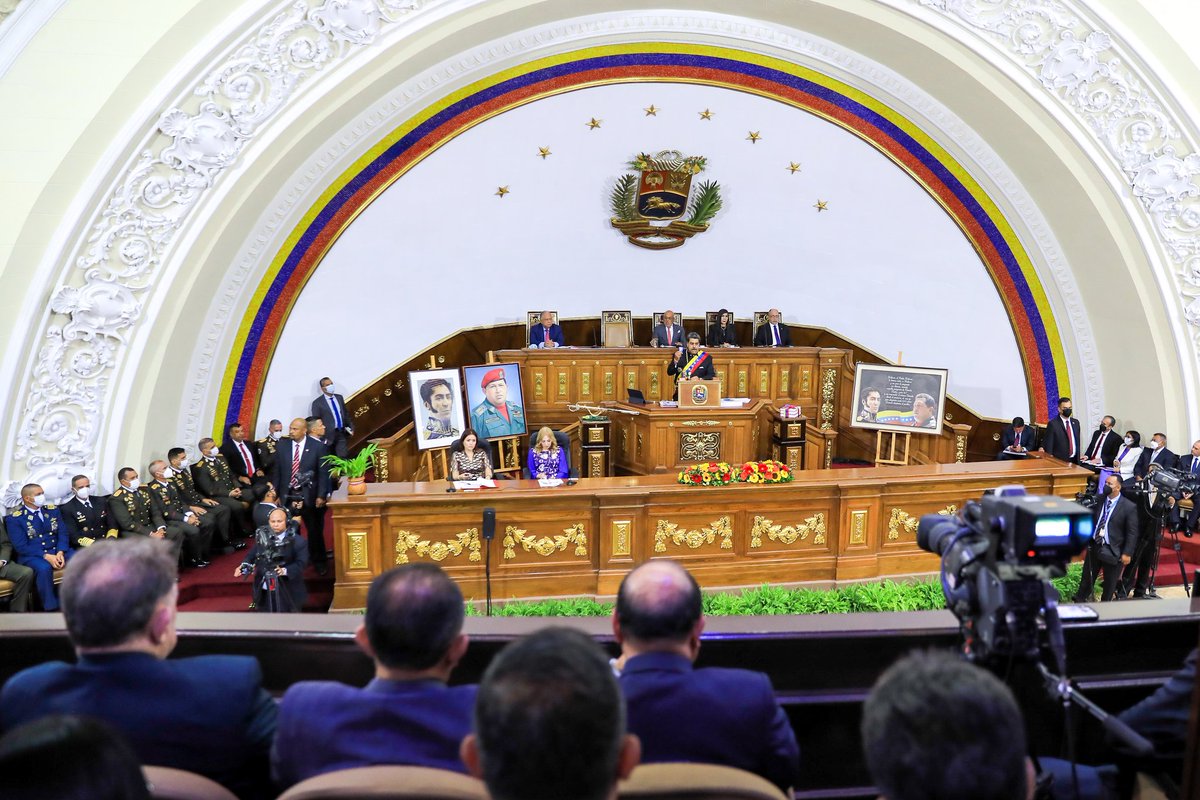 En América Latina, Venezuela fue el país con el crecimiento más acelerado del PIB; crecieron los depósitos del sistema financiero, la producción alimentaria, industrial, la recaudación tributaria, exportaciones no tradicionales y vamos pa’ lante, en franca recuperación económica.
