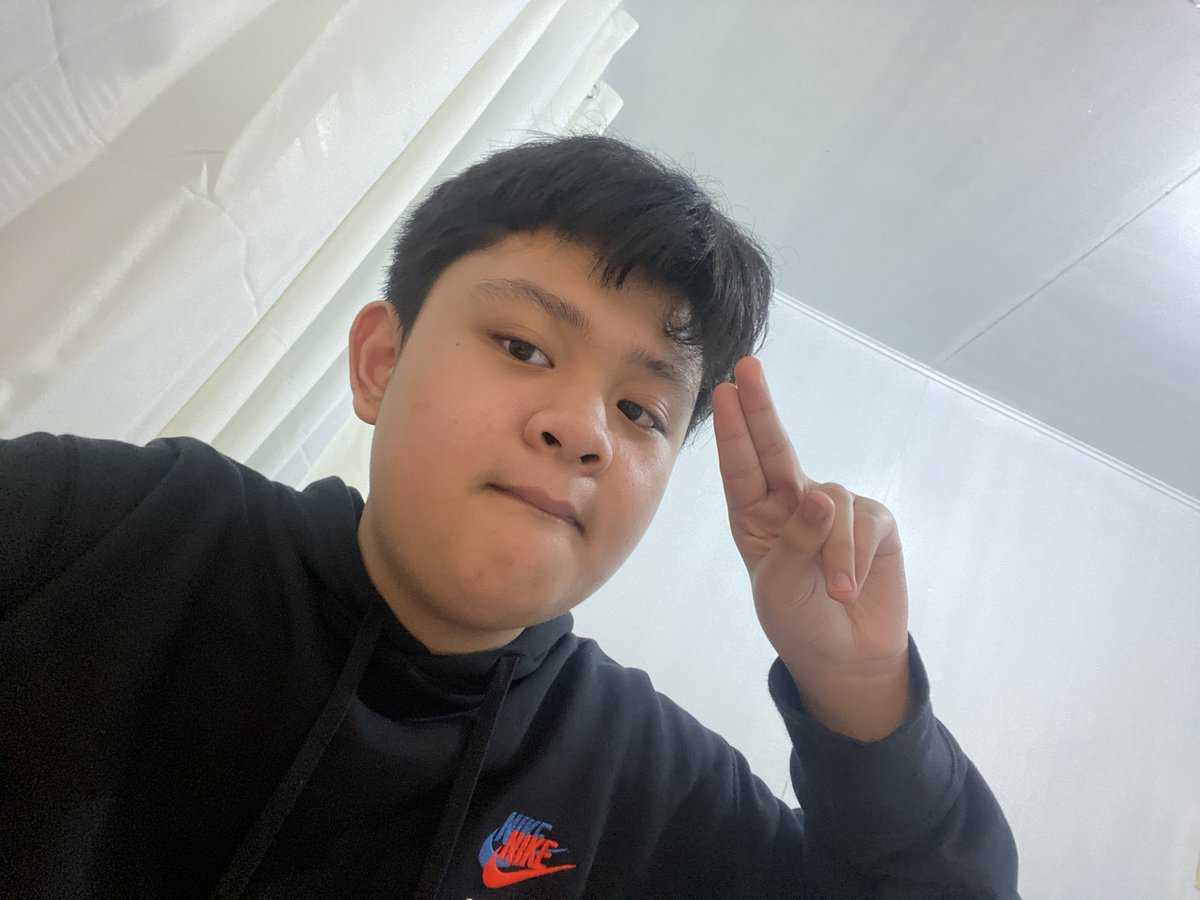 AussieGameCo's tweet photo. Here is me :). Have an opinion on this? Share it! HERE -> https://t.co/tEmlI23NyA #RobloxDev #Roblox #Itsgaming #ItsgamingHere #httpstcoYNC6sPHznL https://t.co/iJZ2RLqyQW