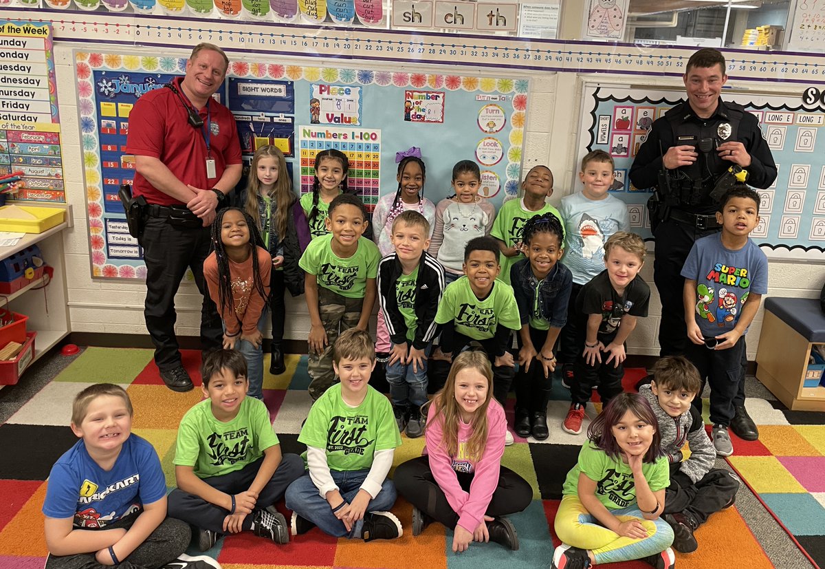 Mrs. Renee Gray tweet media