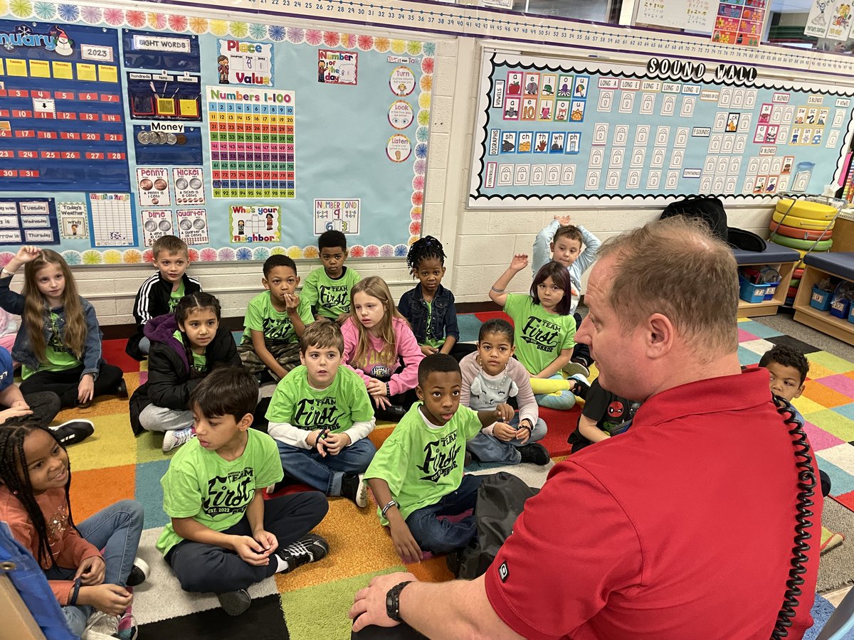 Mrs. Renee Gray tweet media