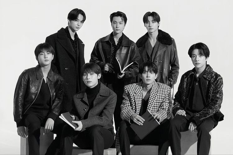 VotingEngenecy's tweet photo. - drop tags for our prada boys #ENHYPEN ! https://t.co/dTGRxNPsjg
