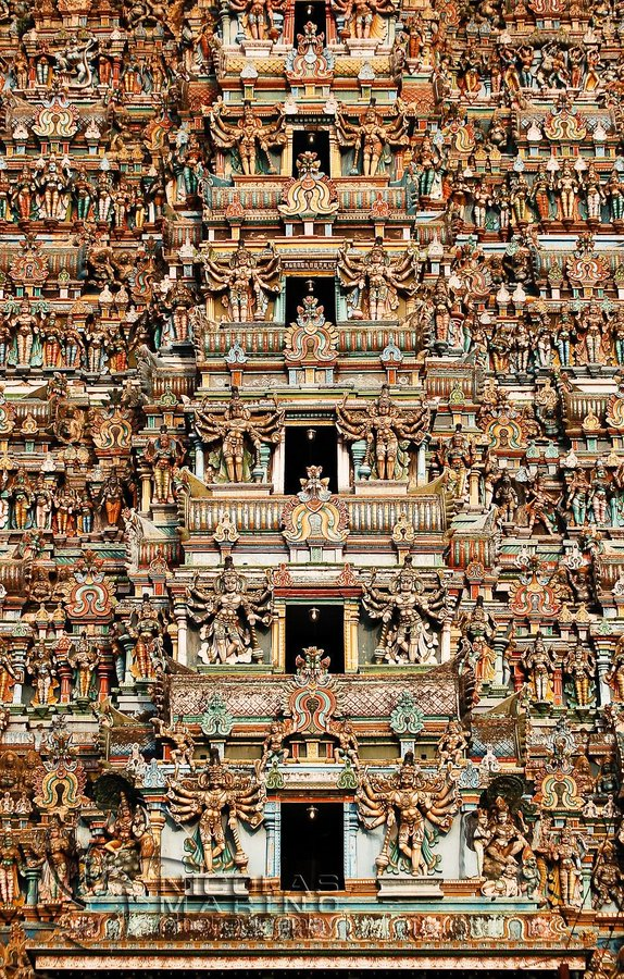 15 Temples in Tamil Nadu which every Hindu must visit at least once...

1. Meenakshi Amman Temple, Madurai