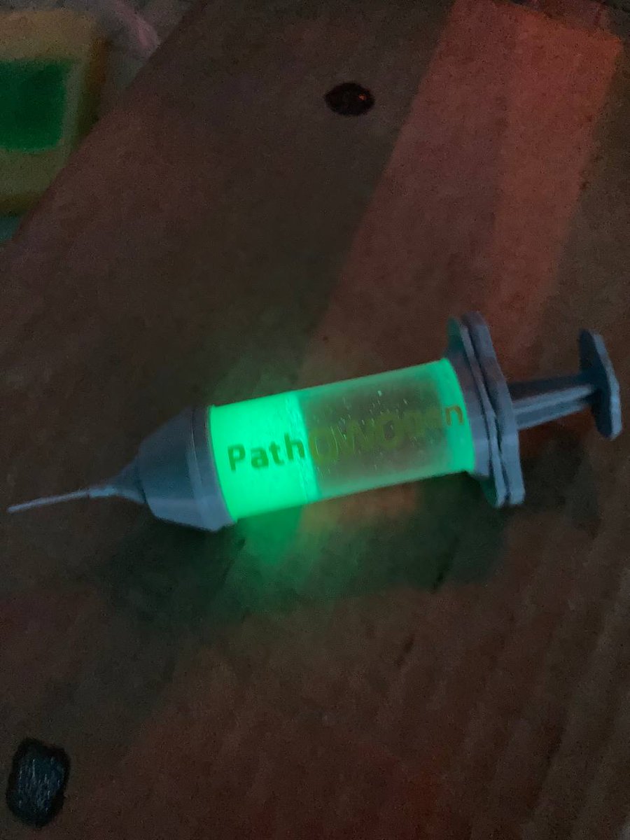 ashvejlou's tweet photo. I have done it!!! I have created the PathOWOgen! Complete glow in the dark with glitter!! MUAHAHAHA! Wonder if anyone will buy these if I put them on my ETSY store? hehe
#furry #Fursuit #pathOWOgen #resin #charm #furryfandom https://t.co/B2R4xvbFAK