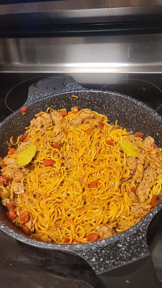 Rebel_Ariel7's tweet photo. I feel like such an adult after cooking with bay leaves lol! #AdultingAndStuff #AdultSocial #adult #adultlife #cooking https://t.co/g3ETYQpxpU