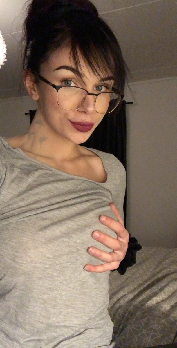 clint_jelly's tweet photo. Rt and I'll send a video of me fingering my self🤗

Dm me “🍑”
 #horny #ass #nudes #naked #pussy #sex #porn #nsfw #nsfwtwtI #nsfwsnapchat #nsfwtwt #slut https://t.co/U3s1XoodTH