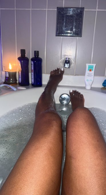 bath time daddy https://t.co/Iwr8Z3wSnZ