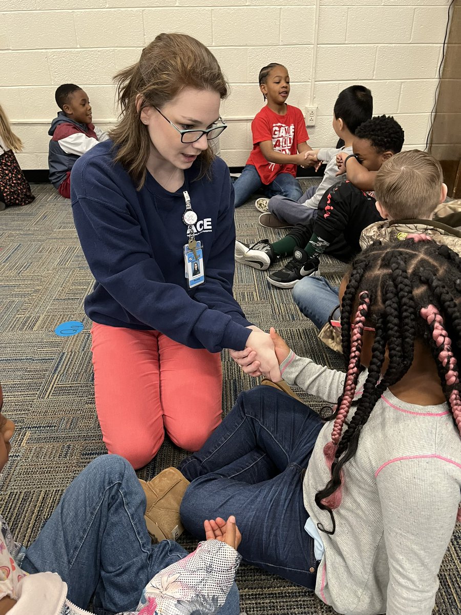 ACELBNE's tweet photo. In ACE Town Halls, we talked about how to have a firm handshake and how to have a successful job interview. I can’t wait to see where our students end up for their 3rd quarter classroom jobs. #minieconomy #minisociety @RichlandTwo @R2Magnets https://t.co/MJbiO5iqOX