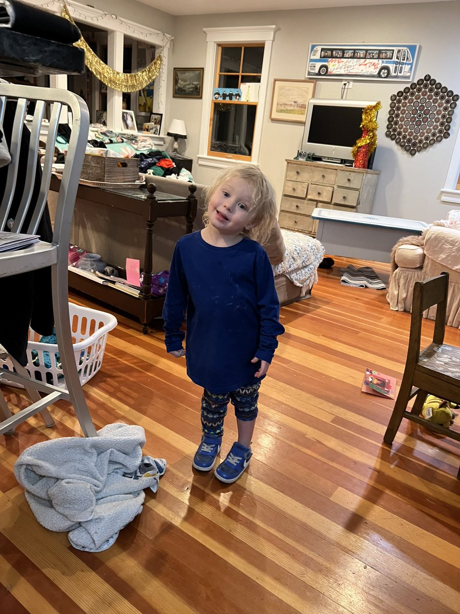 kelsey dutton tweet media